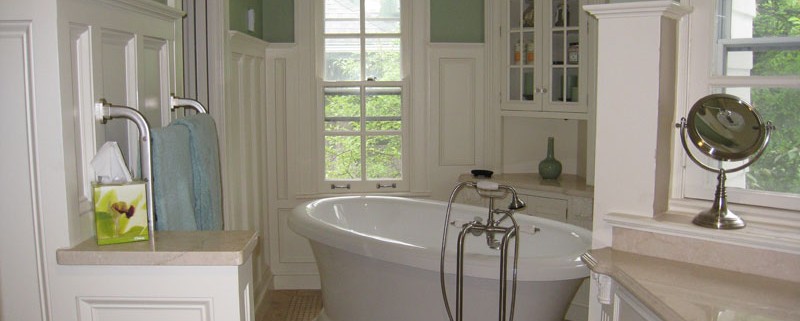 Contemporary white bathroom