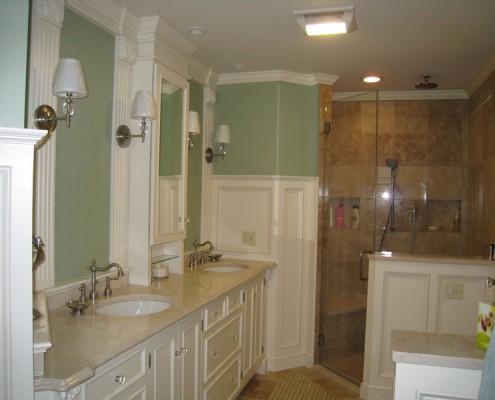 Contemporary white full bathroom